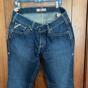 Women’s FR Jeans • 33R•